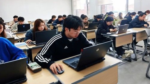 课堂“燃”起来，成长“活”起来——兰州信息科技学院SC教改下的《Java Web开发技术》课堂